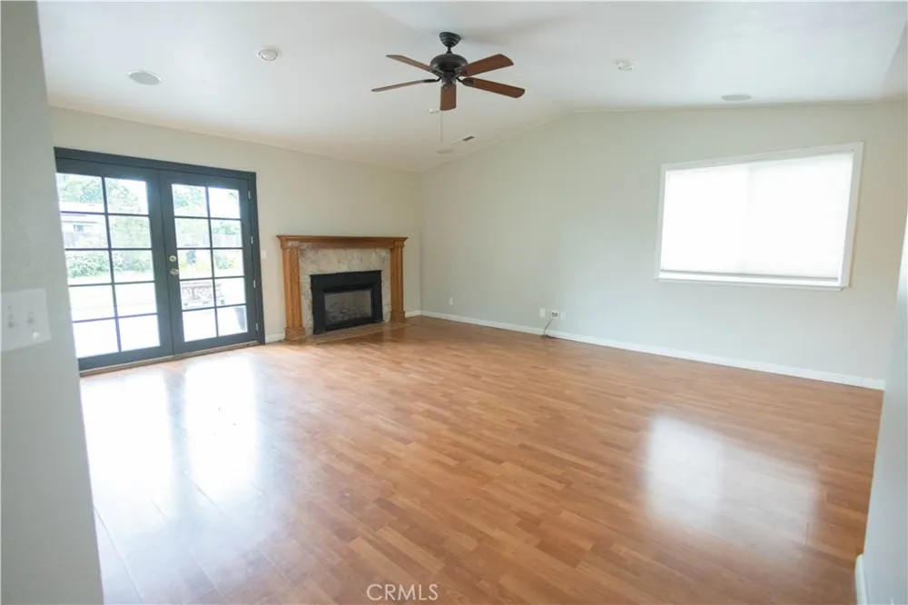 6042 Grange Corning, CA 96021