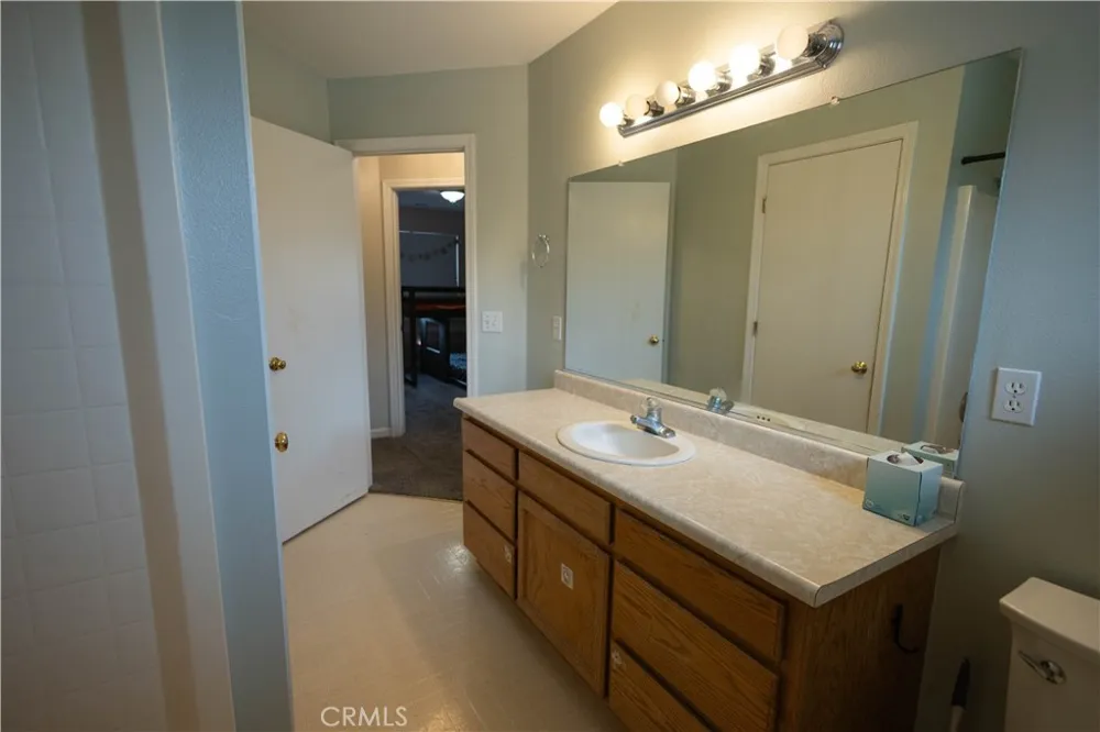 6042 Grange Corning, CA 96021