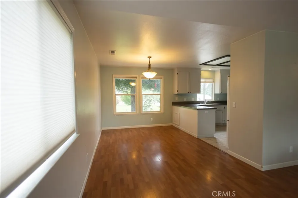 6042 Grange Corning, CA 96021