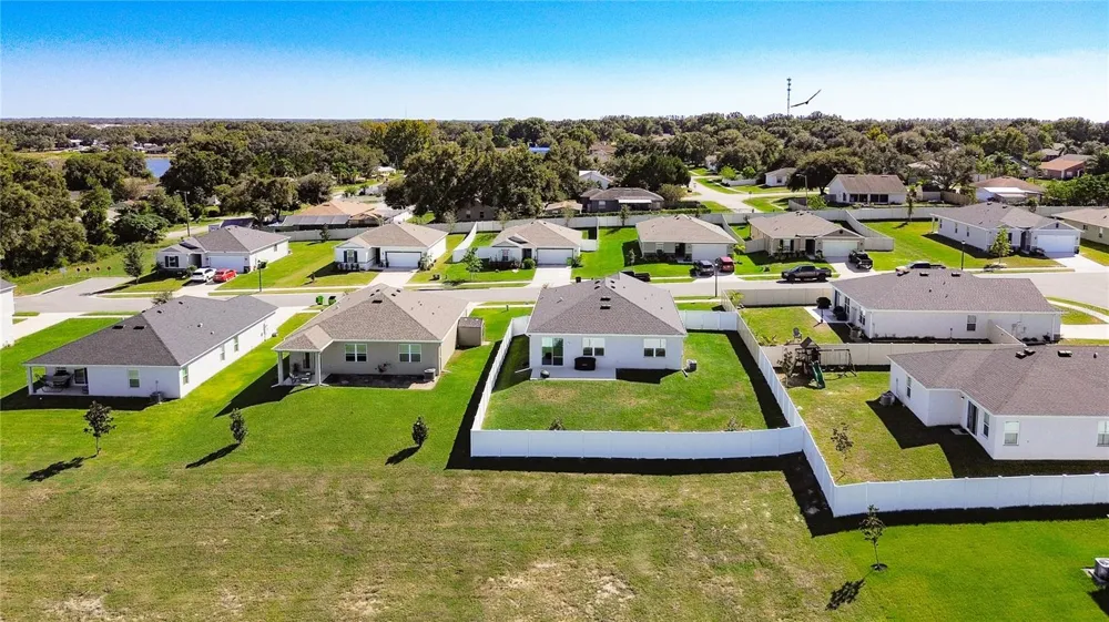 1404 GERANIUM DRIVE Mascotte, FL 34753