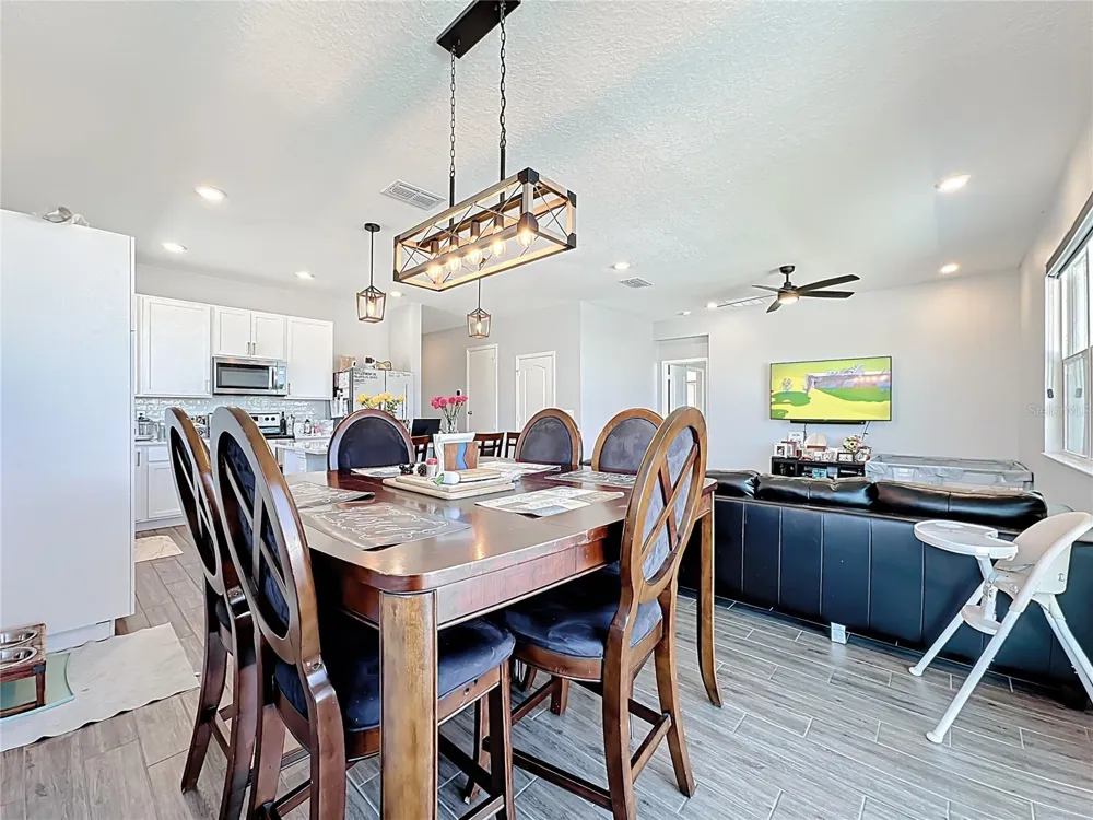 1404 GERANIUM DRIVE Mascotte, FL 34753