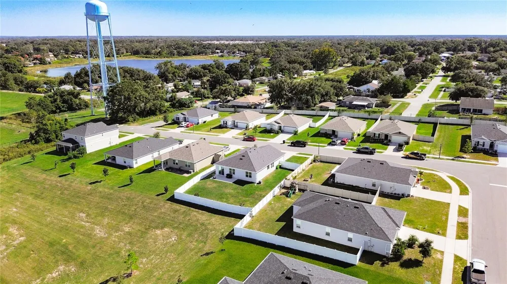1404 GERANIUM DRIVE Mascotte, FL 34753