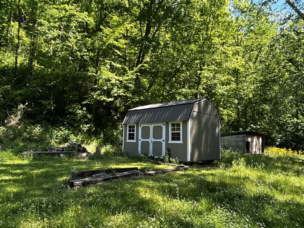 140 Carver Hollow Rd Pleasant Shade, TN 37145