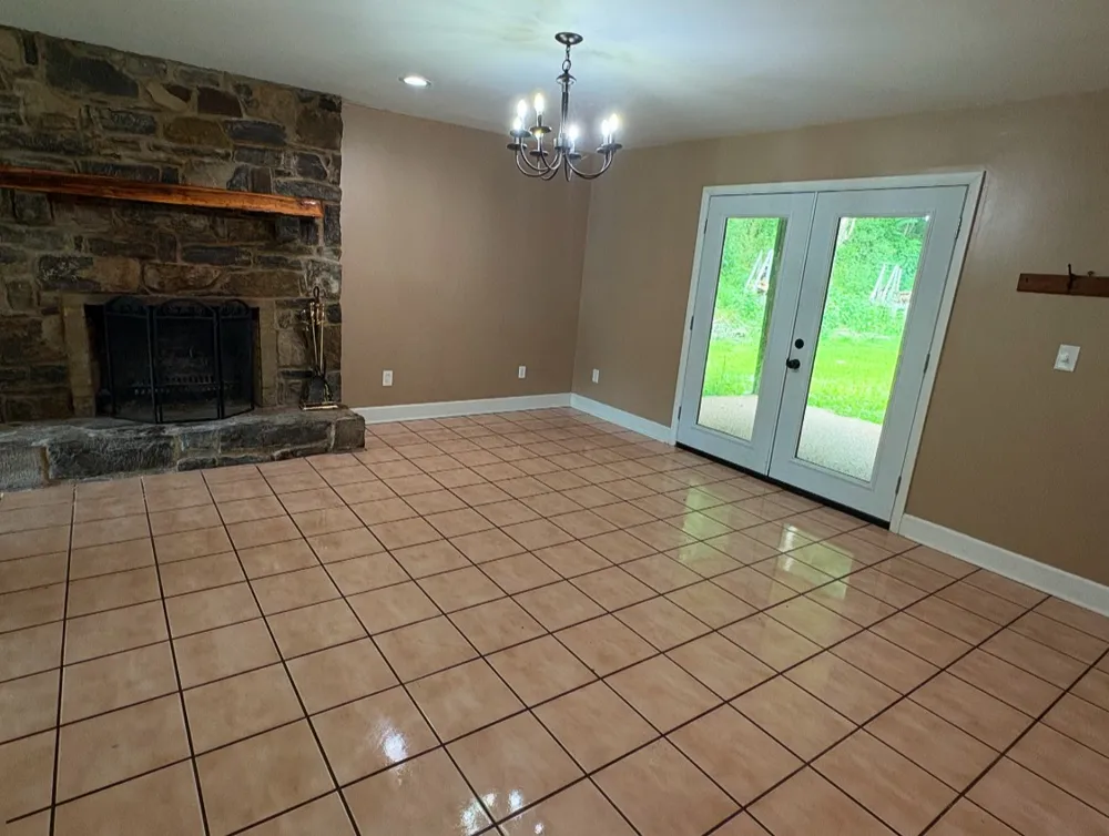 140 Carver Hollow Rd Pleasant Shade, TN 37145