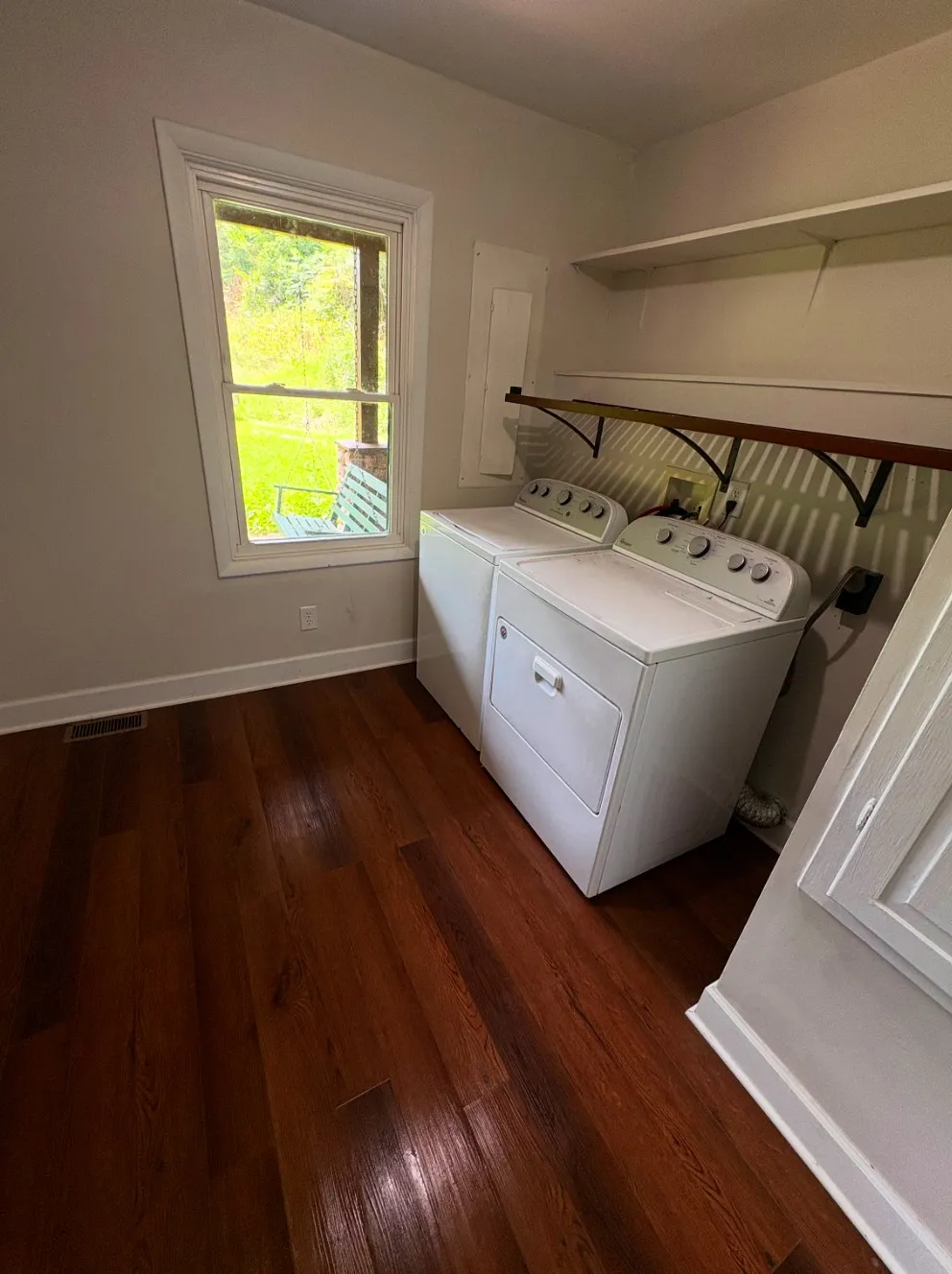 140 Carver Hollow Rd Pleasant Shade, TN 37145
