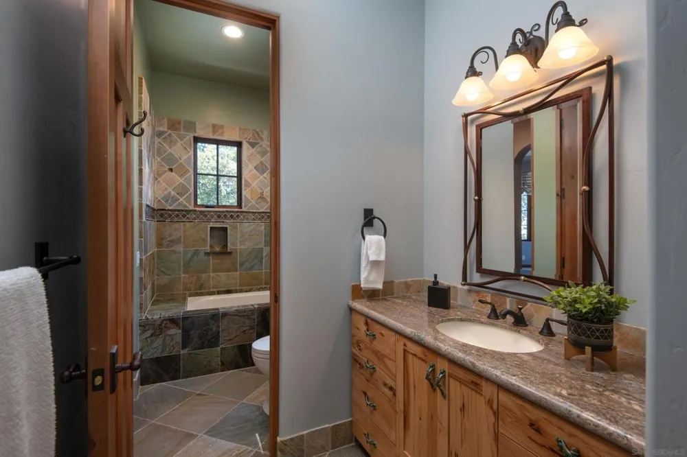 23835 Viejas Grade Descanso, CA 91916