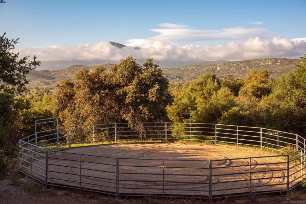 23835 Viejas Grade Descanso, CA 91916