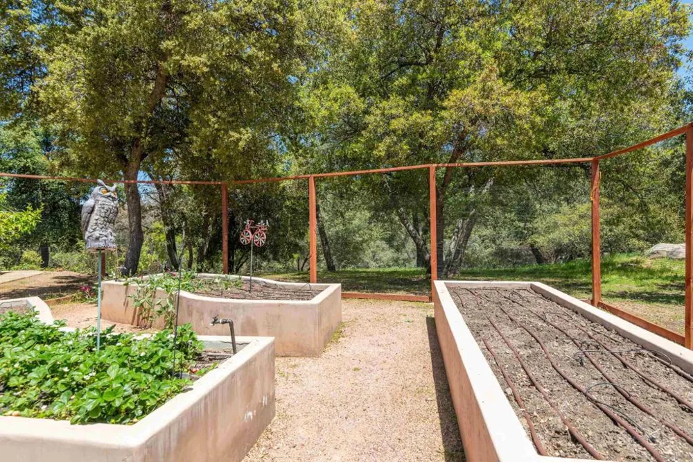 23835 Viejas Grade Descanso, CA 91916