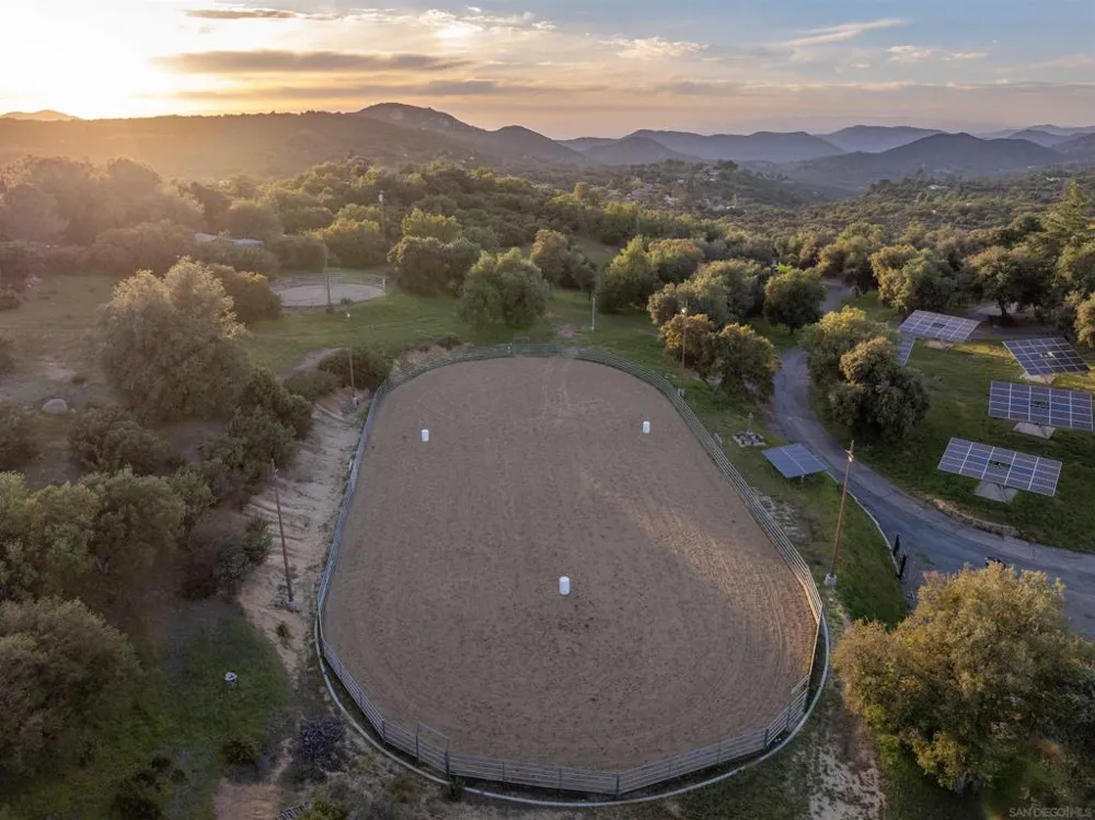 23835 Viejas Grade Descanso, CA 91916