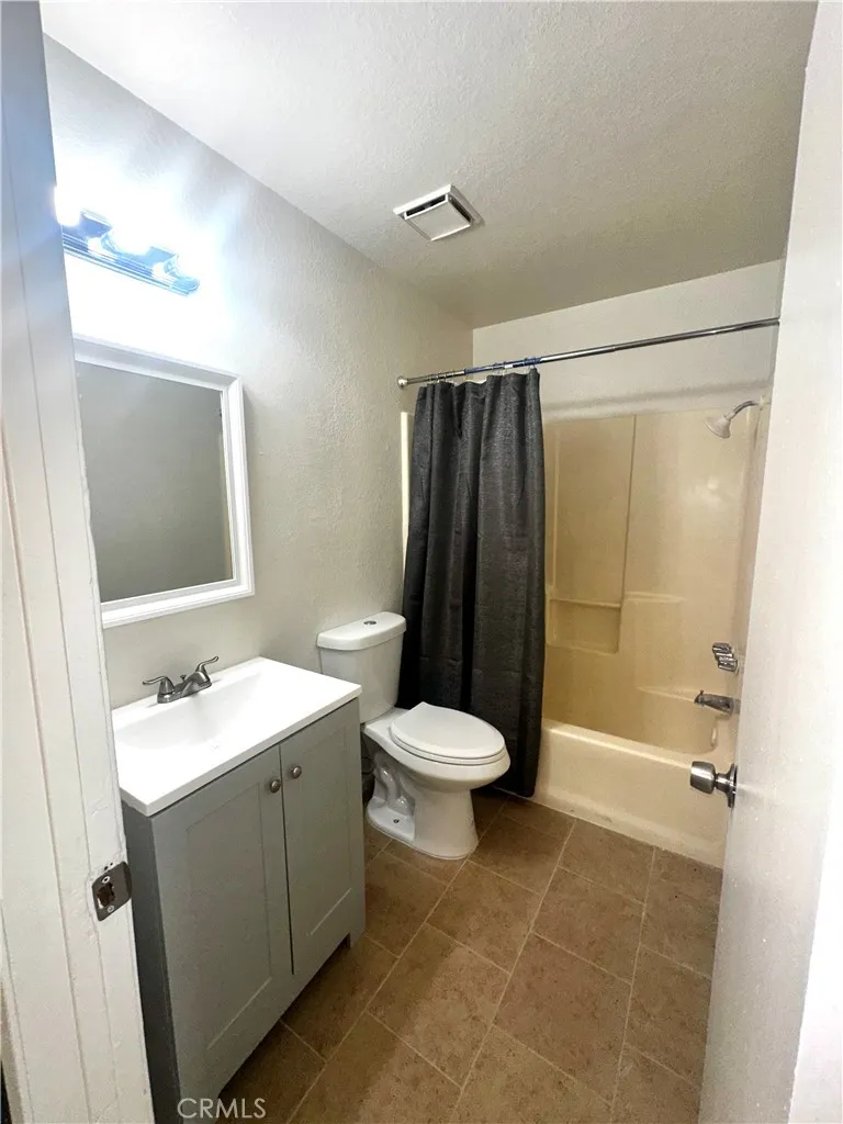 11661 White Avenue Adelanto, CA 92301