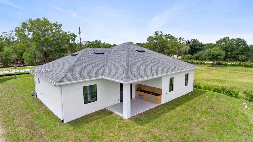 6186 Everglades blvd Naples, FL 34120