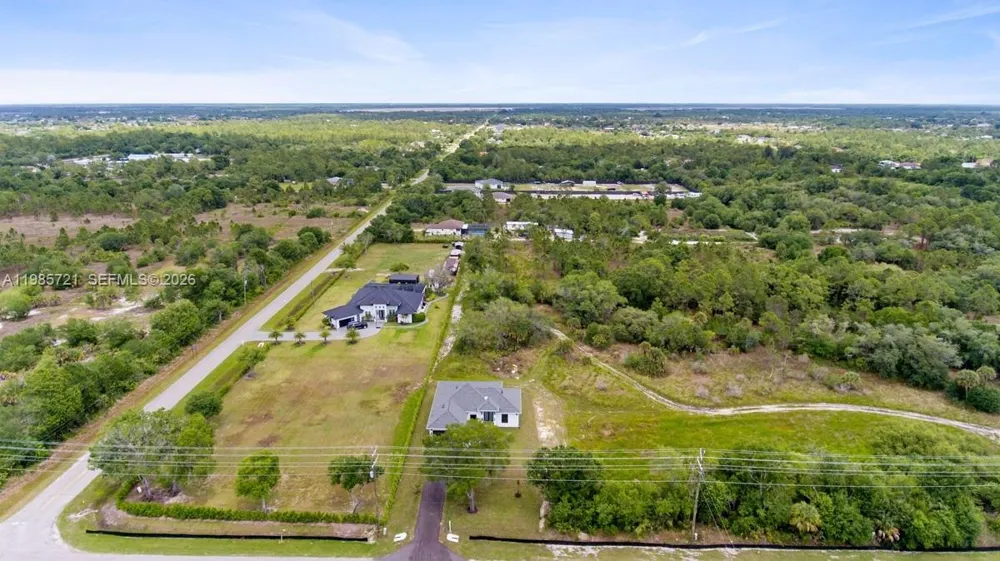 6186 Everglades blvd Naples, FL 34120