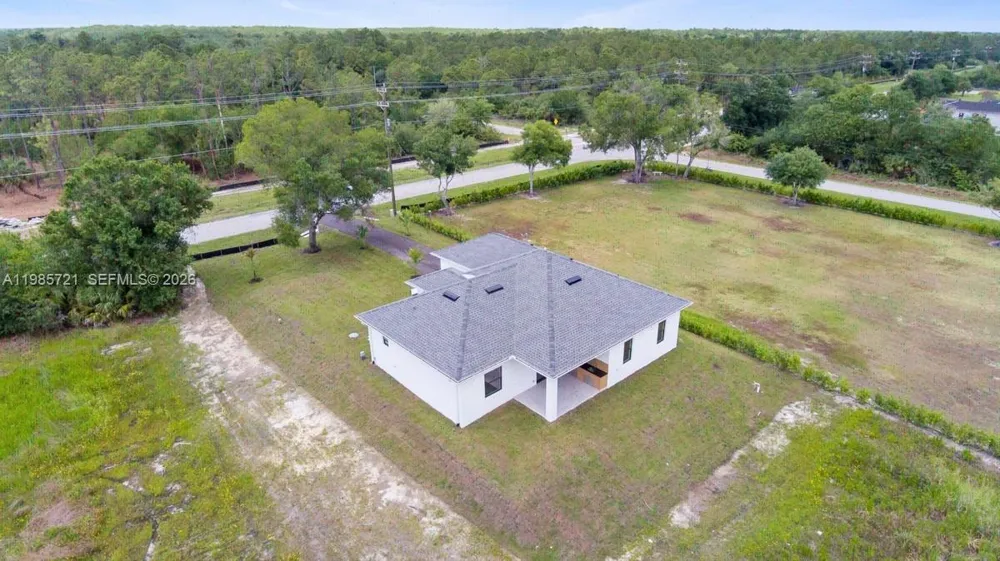 6186 Everglades blvd Naples, FL 34120