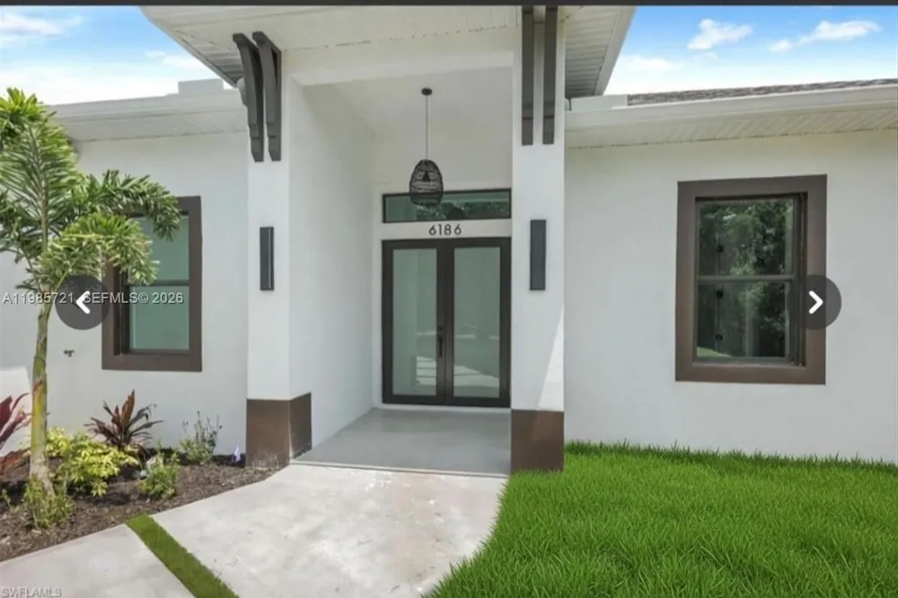 6186 Everglades blvd Naples, FL 34120