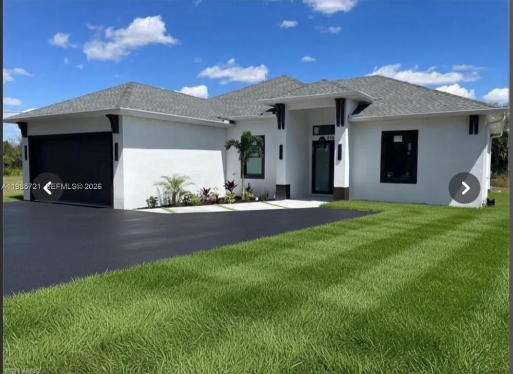 6186 Everglades blvd Naples, FL 34120
