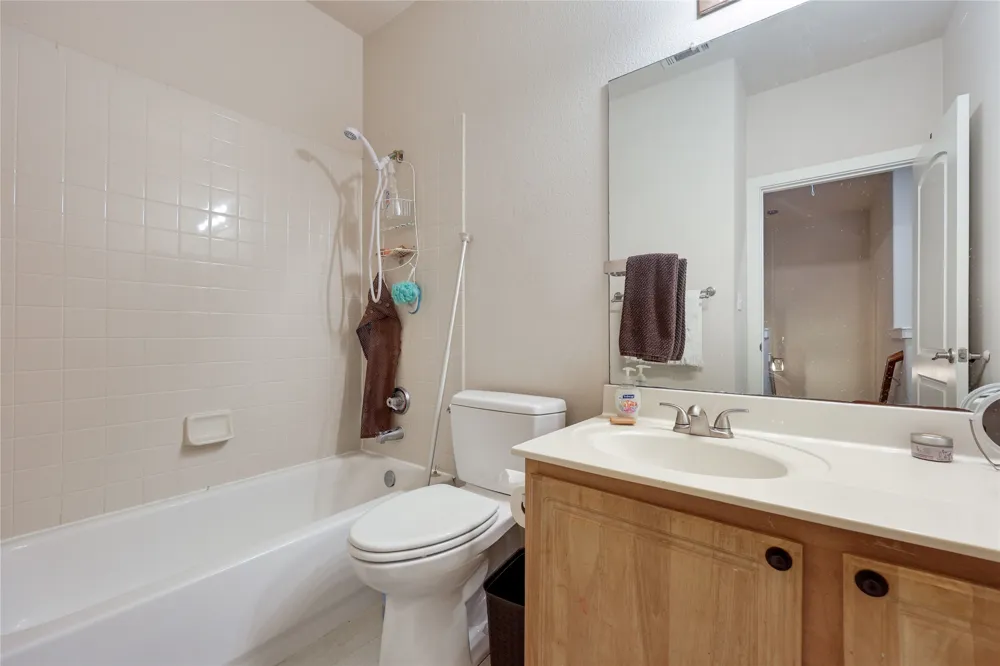 12287 Abbey Glen Lane #D-1 Austin, TX 78753