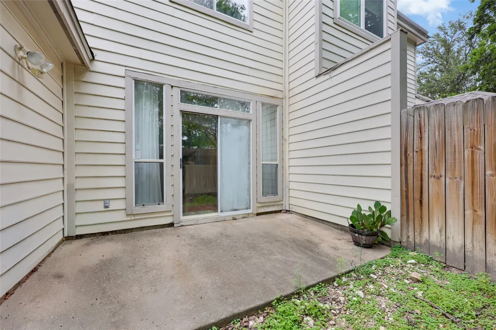 12287 Abbey Glen Lane #D-1 Austin, TX 78753
