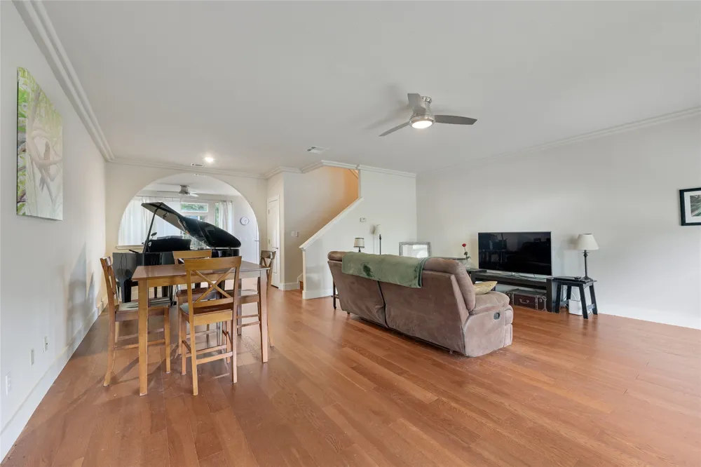 12287 Abbey Glen Lane #D-1 Austin, TX 78753