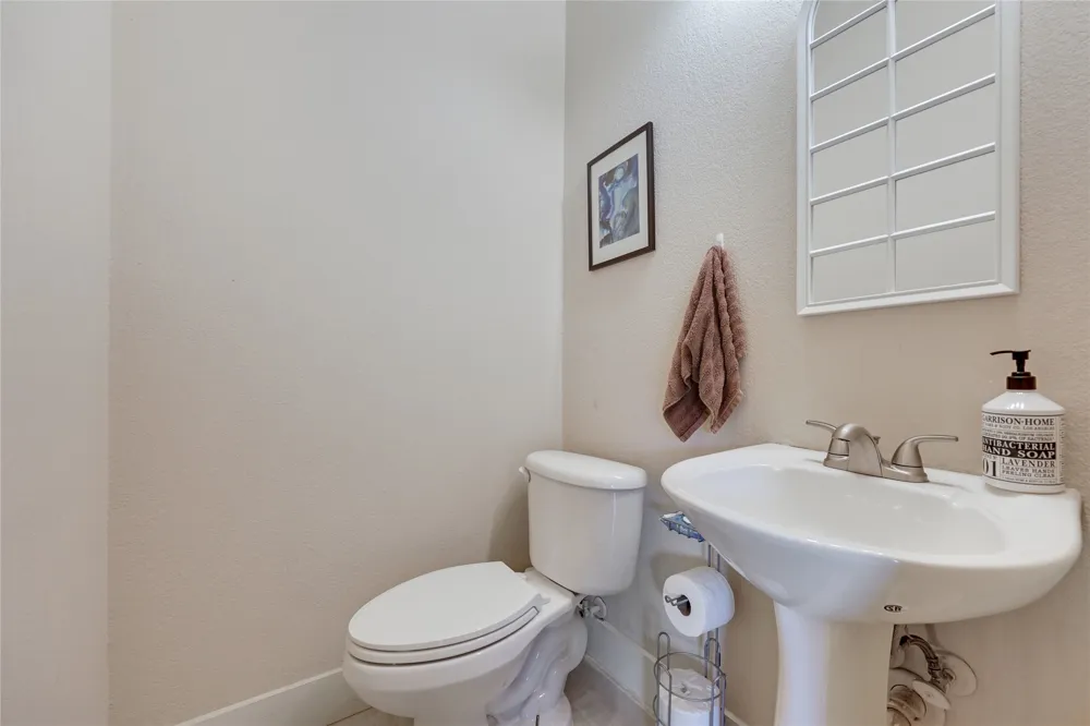 12287 Abbey Glen Lane #D-1 Austin, TX 78753