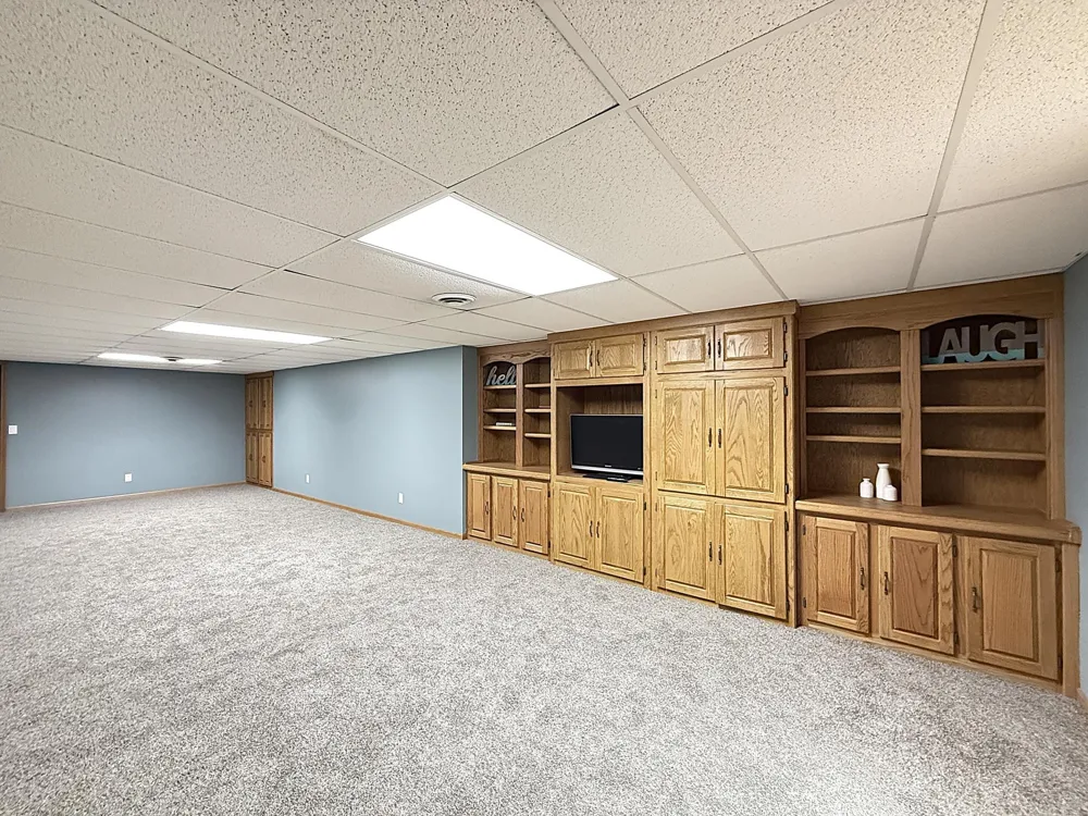 111 Buckeye Drive Montevideo, MN 56265