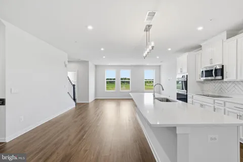2214 ABBOCCATO TERRACE SE