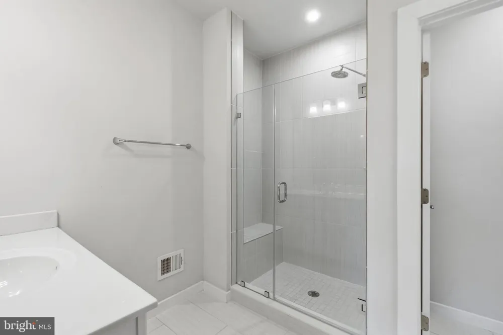 2214 ABBOCCATO TERRACE SE Leesburg, VA 20175