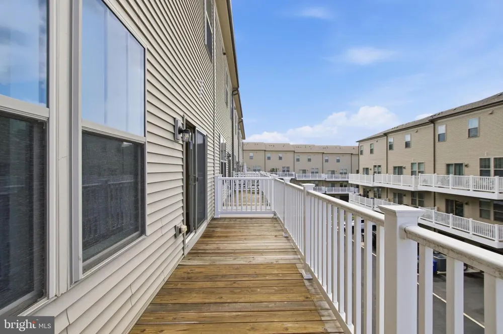 2214 ABBOCCATO TERRACE SE Leesburg, VA 20175