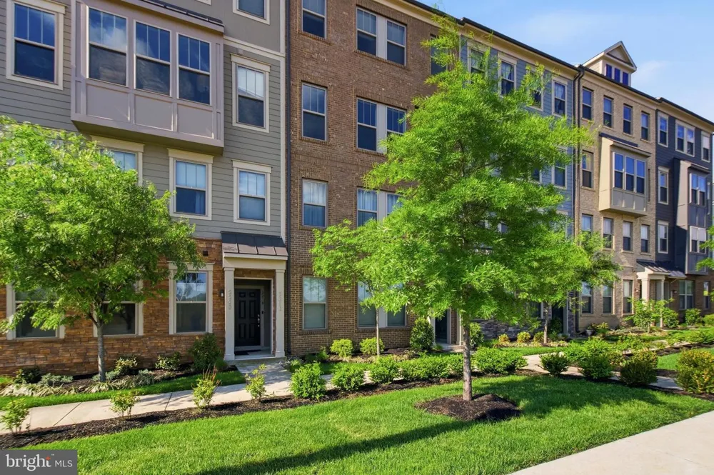 2214 ABBOCCATO TERRACE SE Leesburg, VA 20175