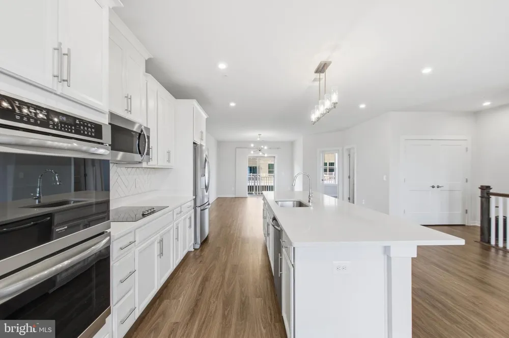 2214 ABBOCCATO TERRACE SE Leesburg, VA 20175