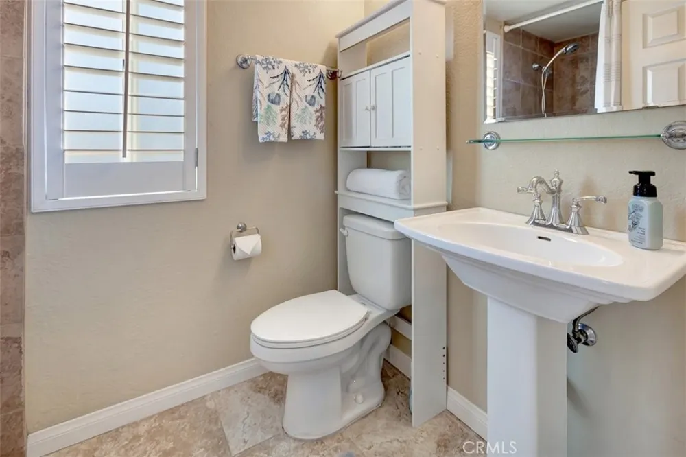 102 Santa Rosa Court Laguna Beach, CA 92651