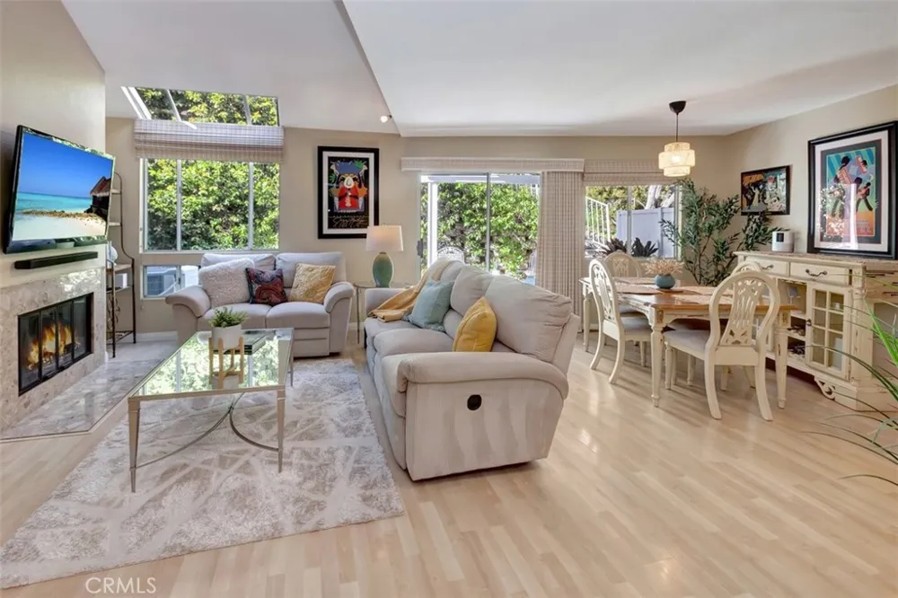 102 Santa Rosa Court Laguna Beach, CA 92651