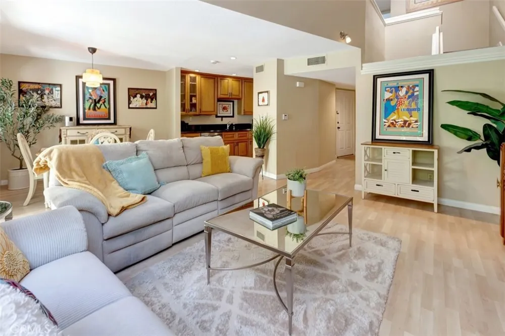 102 Santa Rosa Court Laguna Beach, CA 92651