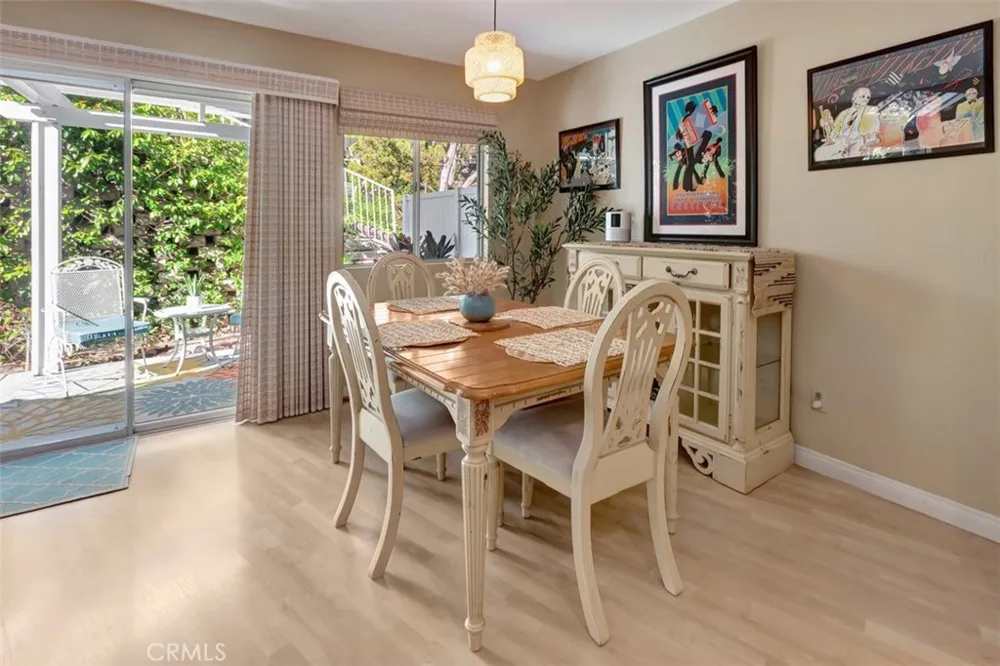 102 Santa Rosa Court Laguna Beach, CA 92651