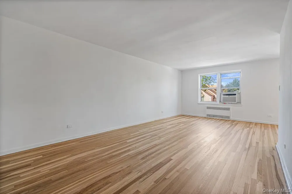 162-01 Powells Cove Boulevard #3N Beechhurst, NY 11357