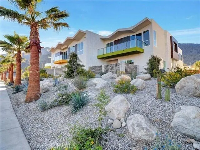 706 Obsidian Loop E Palm Springs, CA 92264