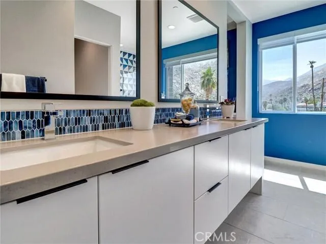 706 Obsidian Loop E Palm Springs, CA 92264