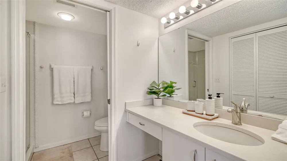 9330 CLUBSIDE CIRCLE #3202 Sarasota, FL 34238