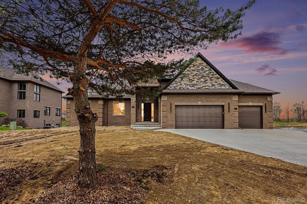 68503 Lake Angela Pointe Richmond City, MI 48062
