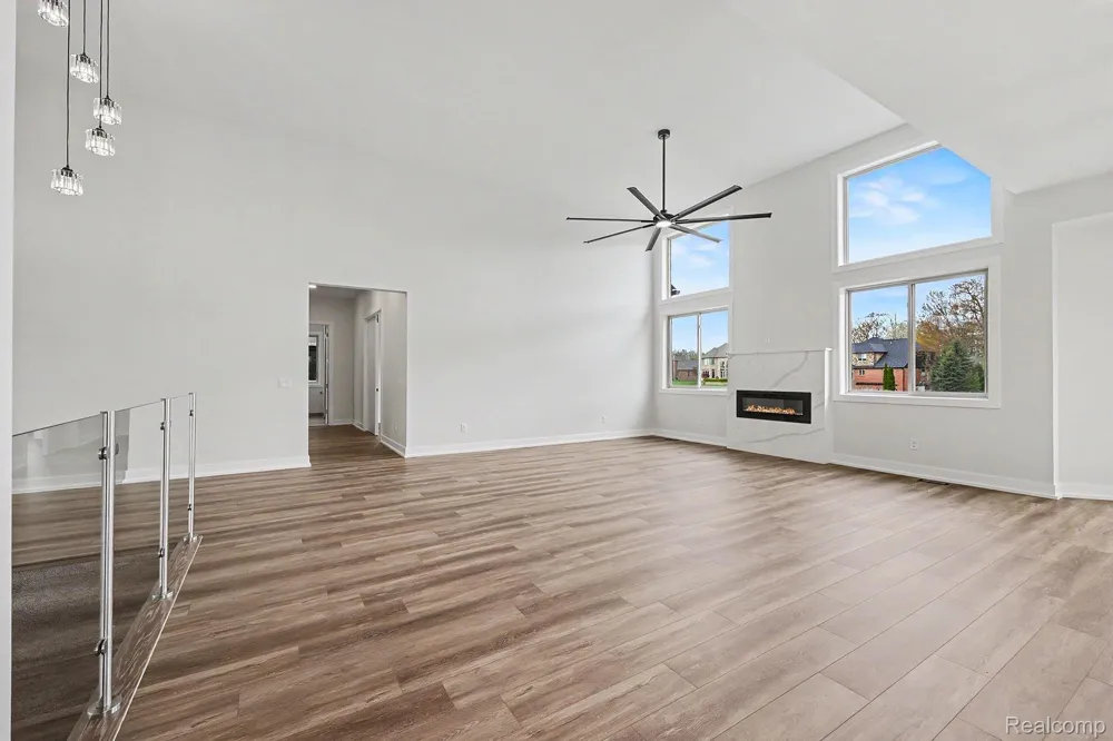 68503 Lake Angela Pointe Richmond City, MI 48062