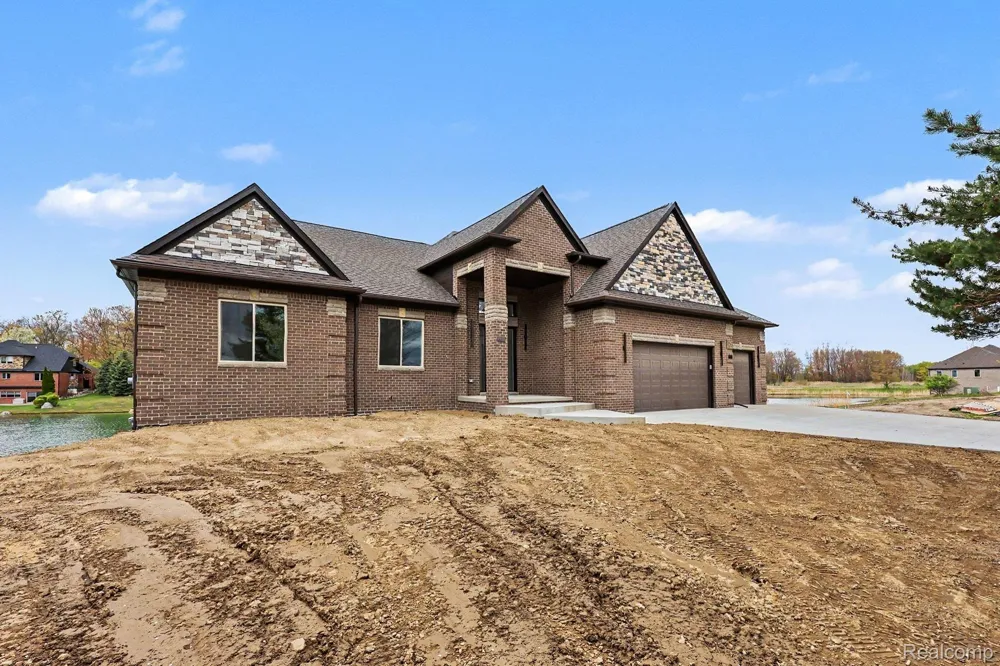 68503 Lake Angela Pointe Richmond City, MI 48062