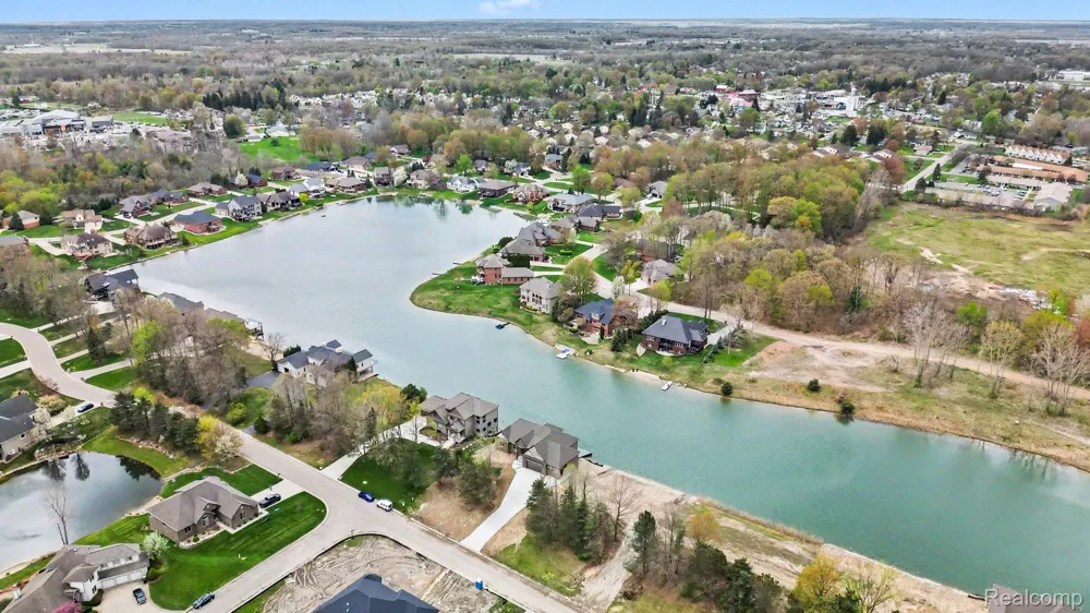 68503 Lake Angela Pointe Richmond City, MI 48062