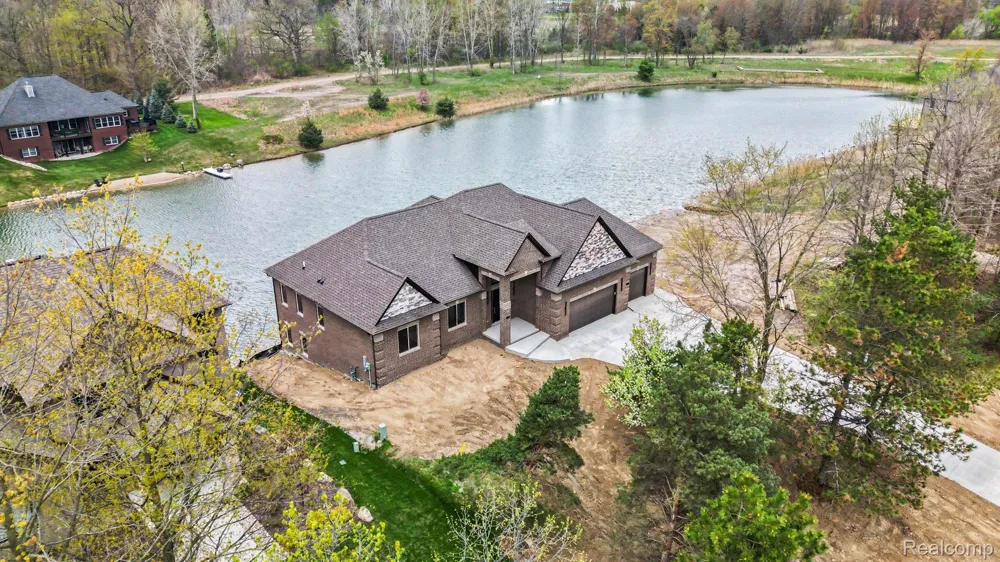 68503 Lake Angela Pointe Richmond City, MI 48062