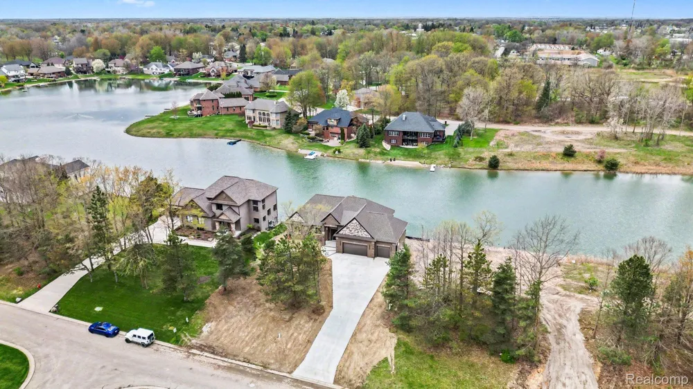 68503 Lake Angela Pointe Richmond City, MI 48062