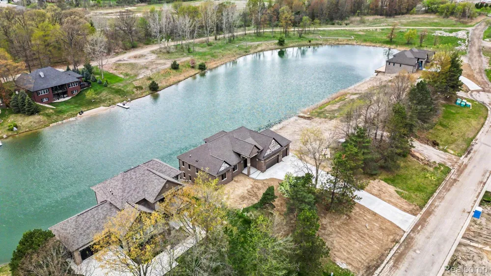 68503 Lake Angela Pointe Richmond City, MI 48062