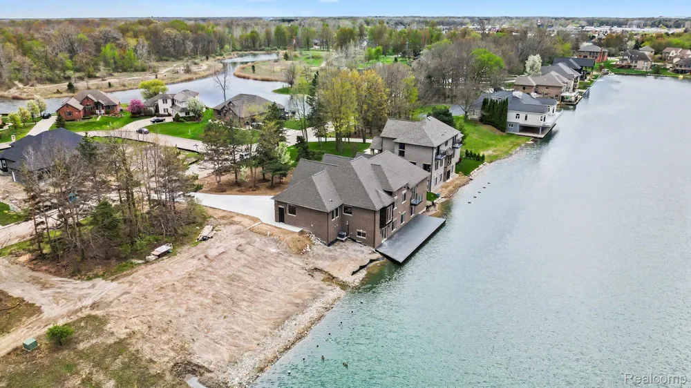 68503 Lake Angela Pointe Richmond City, MI 48062