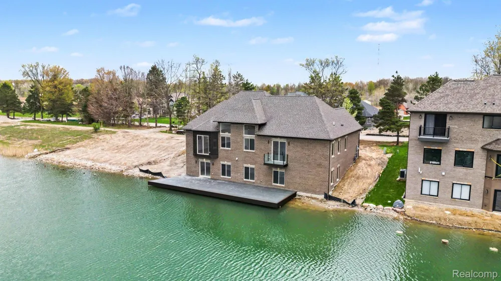68503 Lake Angela Pointe Richmond City, MI 48062
