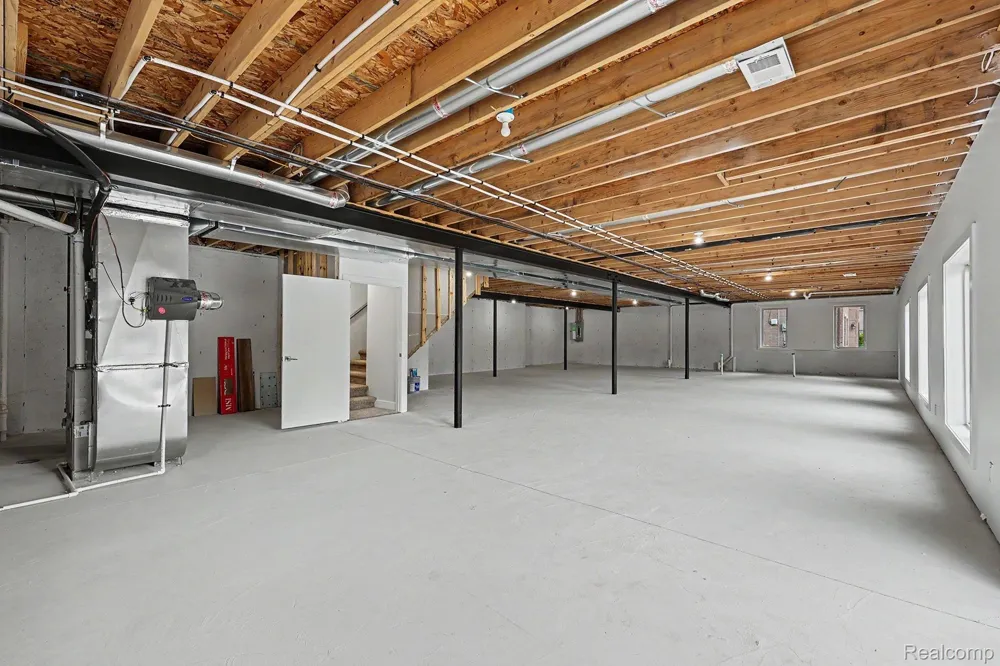 68503 Lake Angela Pointe Richmond City, MI 48062