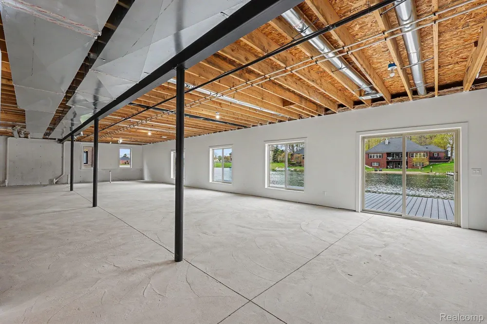 68503 Lake Angela Pointe Richmond City, MI 48062