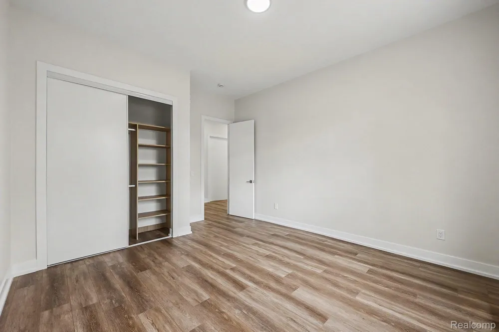 68503 Lake Angela Pointe Richmond City, MI 48062