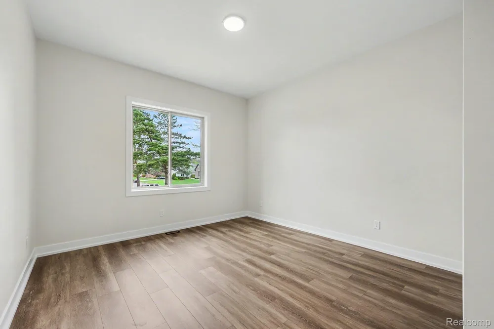 68503 Lake Angela Pointe Richmond City, MI 48062